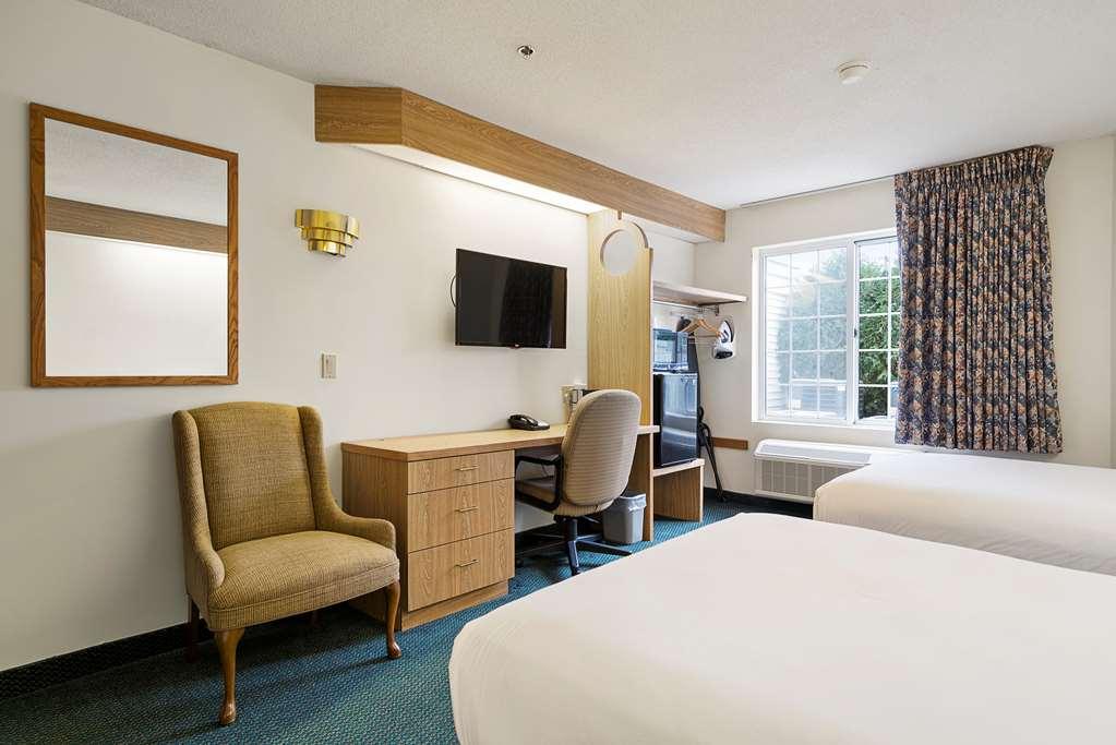 Charlevoix Inn & Suites Surestay Collection By Best Western Zimmer foto