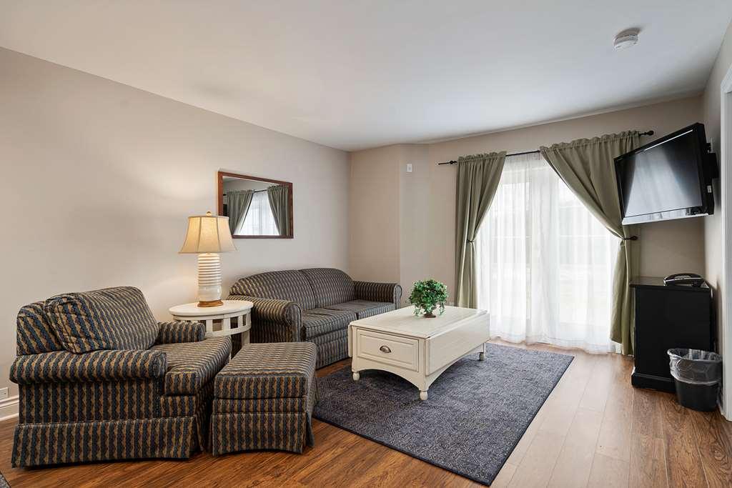 Charlevoix Inn & Suites Surestay Collection By Best Western Zimmer foto