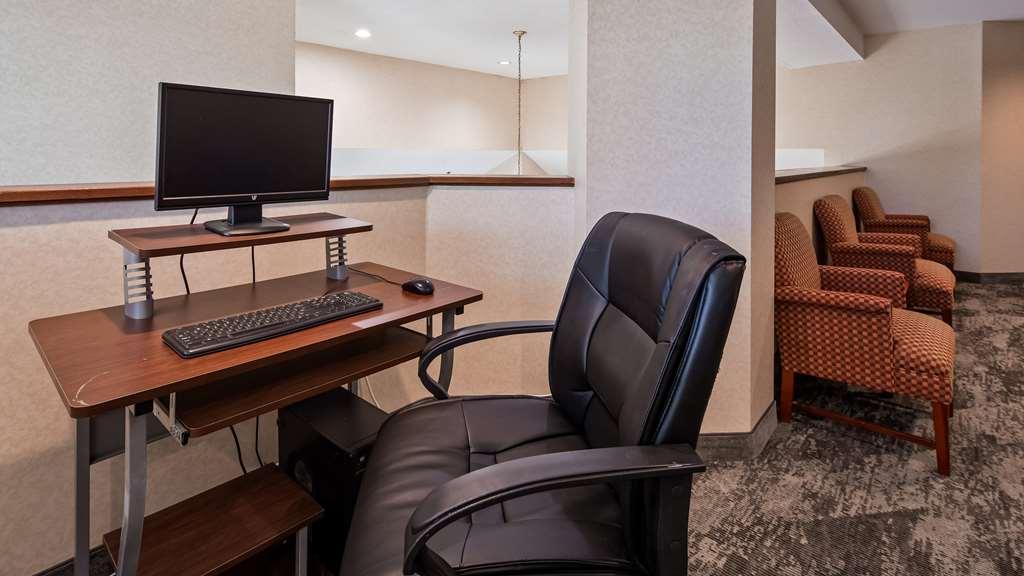 Charlevoix Inn & Suites Surestay Collection By Best Western Einrichtungen foto